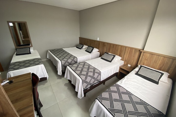 Room 8 of 25