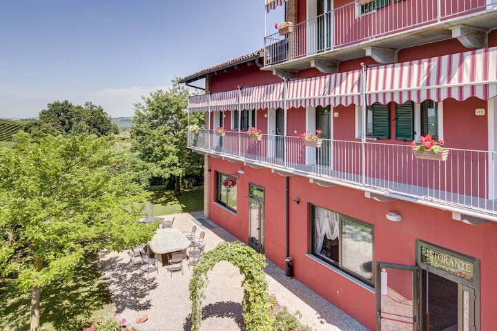 Hotel 83 of 94