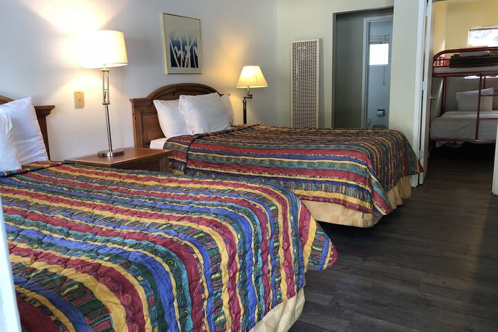 2 Double Beds (1 of 13)