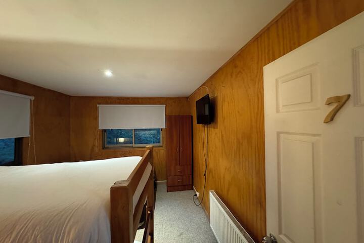 Room 30 of 96