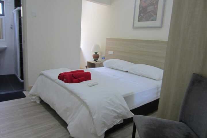Room 10 of 52