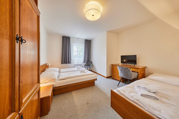 Room 17 of 74