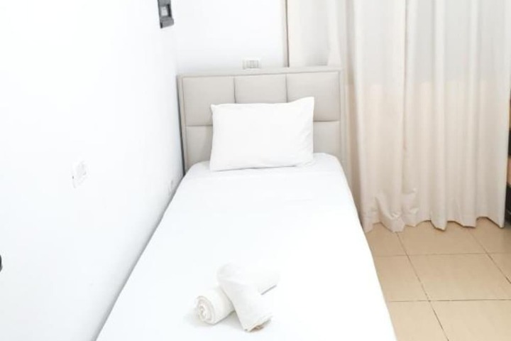 Room 8 of 17