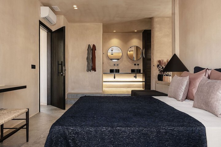 Room 76 of 260