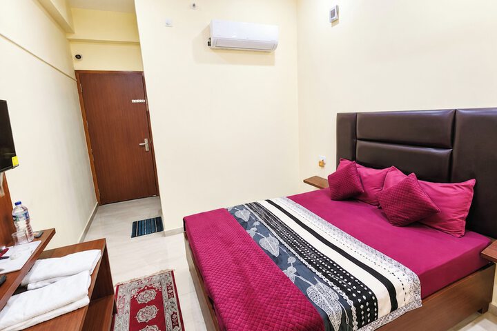 Room 7 of 15