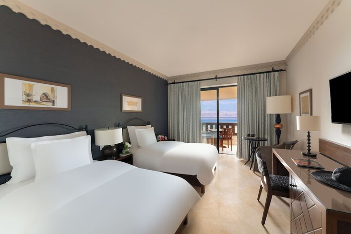 Room 55 of 218