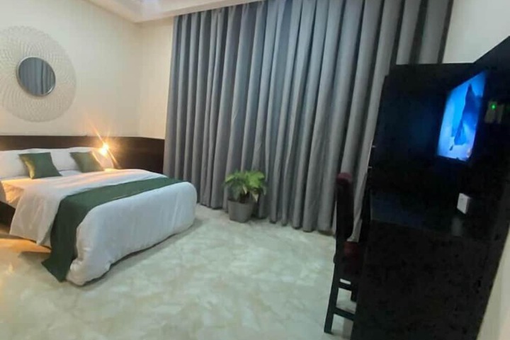 Room 18 of 26