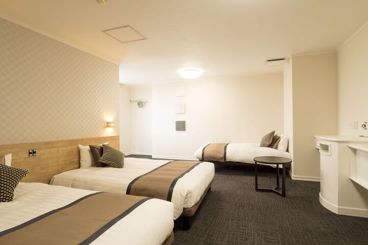Room 13 of 127