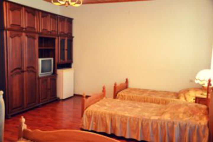 Room 26 of 43