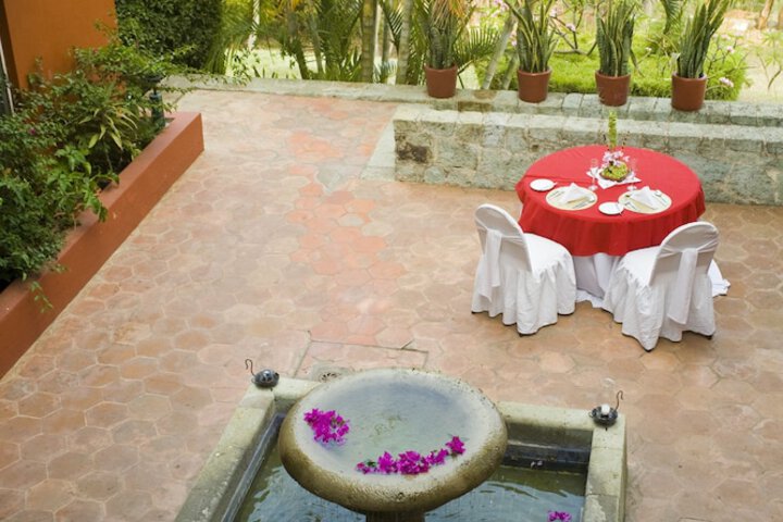Dining Photos