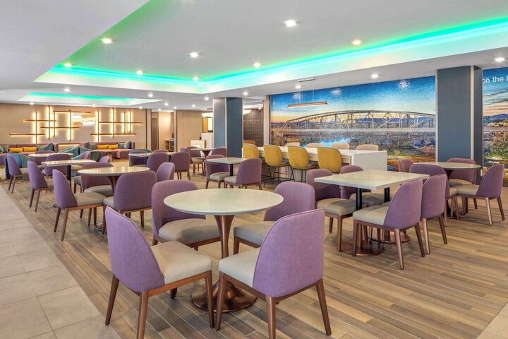 Breakfast/Coffee Service 35 of 42