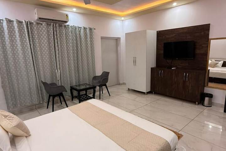 Room 41 of 113
