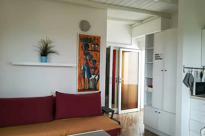 Room 4 of 23