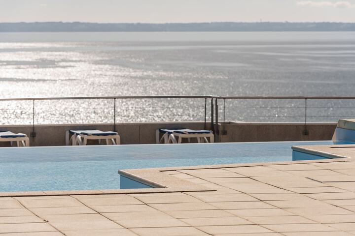 Pool Hotel