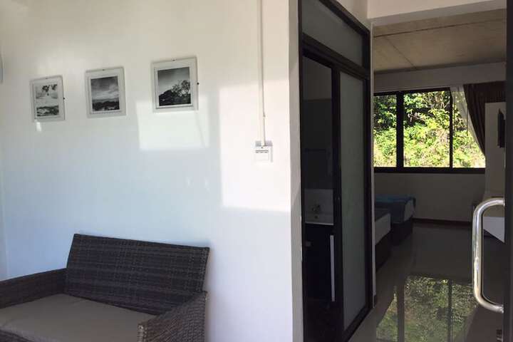 Room 4 of 35