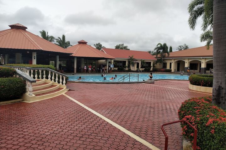 Pool 72 of 199