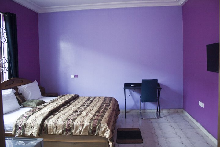 Room 10 of 22