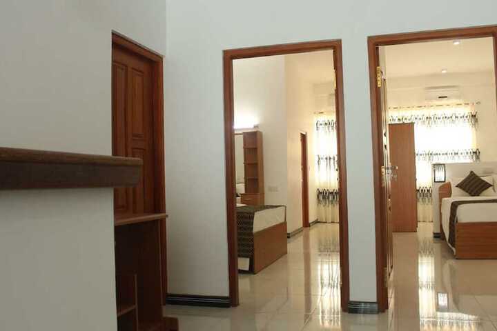 Room 9 of 84