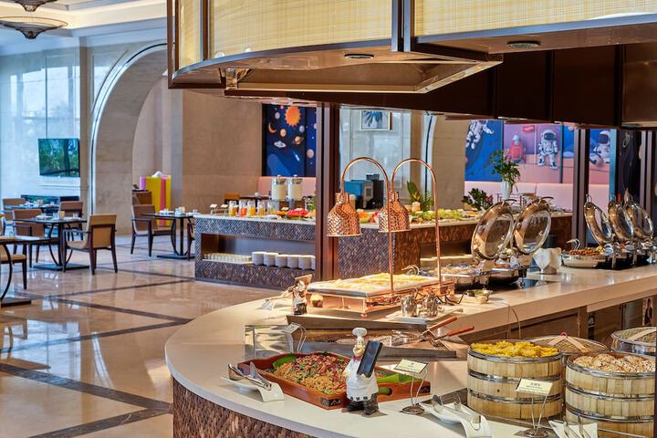 Breakfast buffet