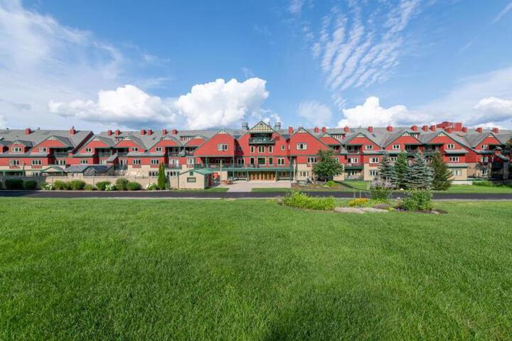 Exterior of Grand Summit Resort Mt. Snow