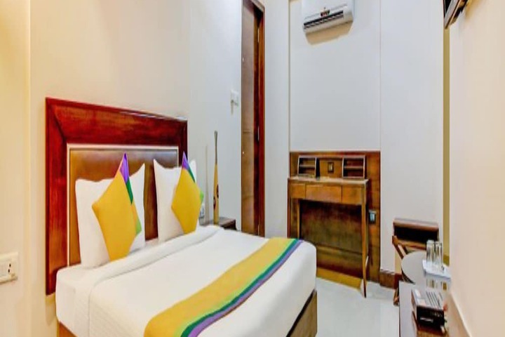Room 20 of 37