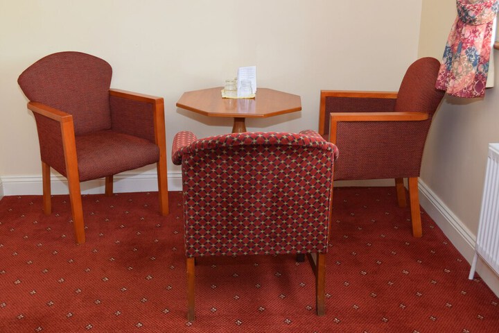 Room 9 of 28