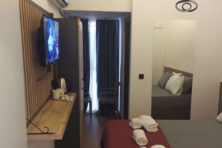 Room 6 of 54