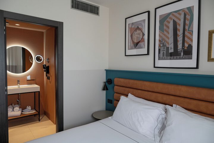 Room 20 of 42