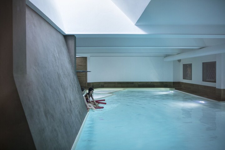 Pool 25 of 61