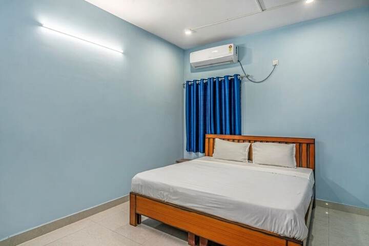 Room 11 of 24