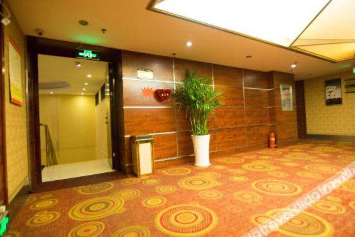 Hotel Interior 15 of 24