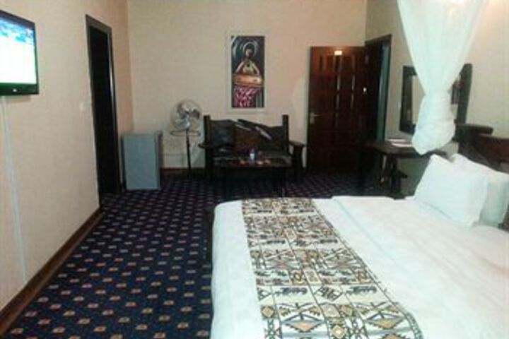 Room 12 of 31