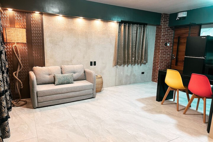 Room 70 of 80