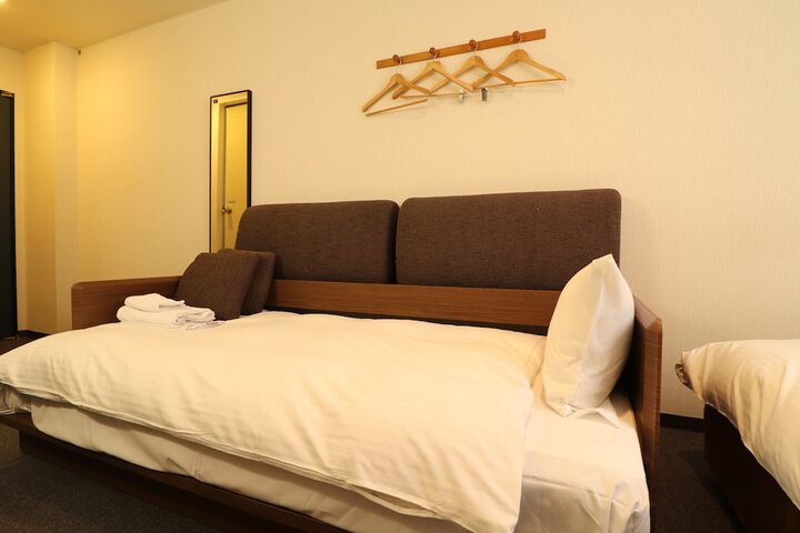Room 14 of 49