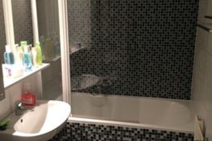 Room 2 of 21