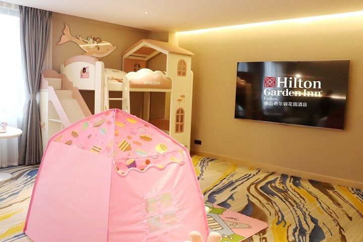 Room 4 of 86