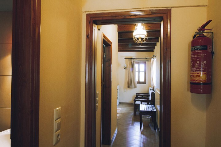 Room 51 of 206