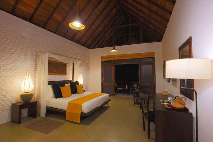 Room 2 of 13