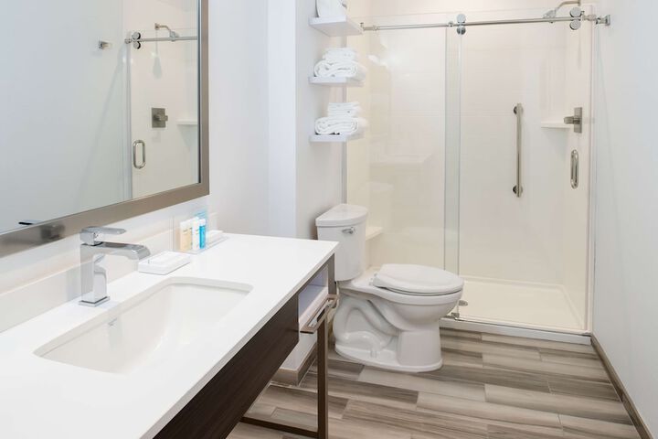 Bathroom shower