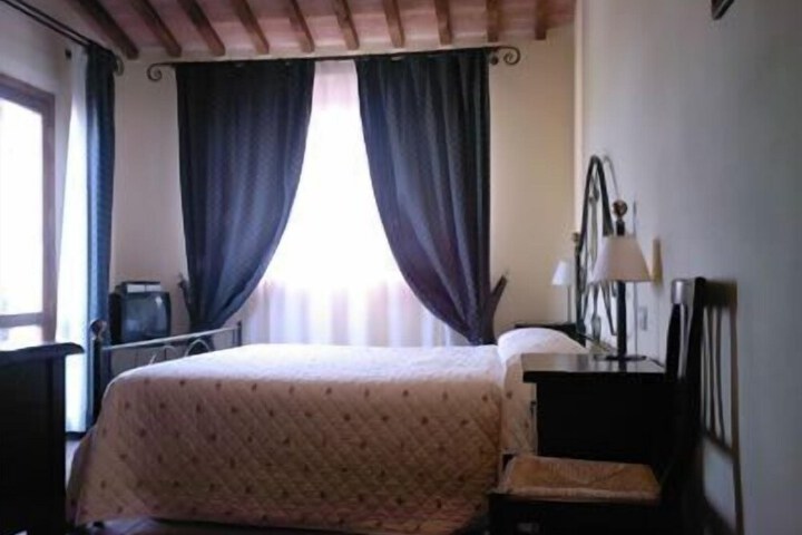 Room 18 of 72