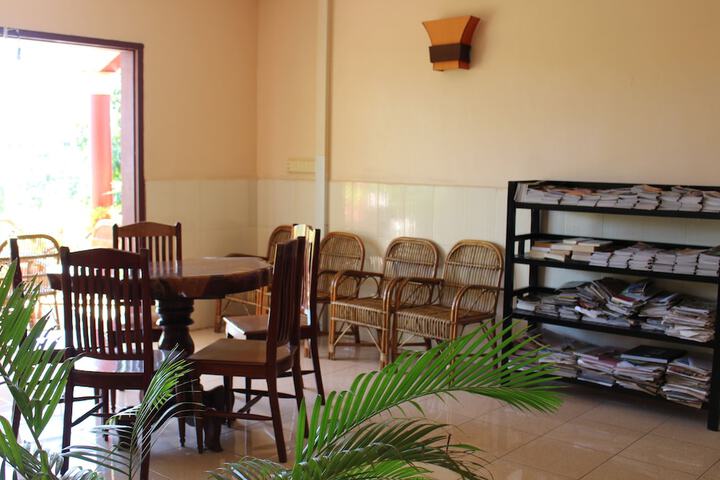 Guest Lobby