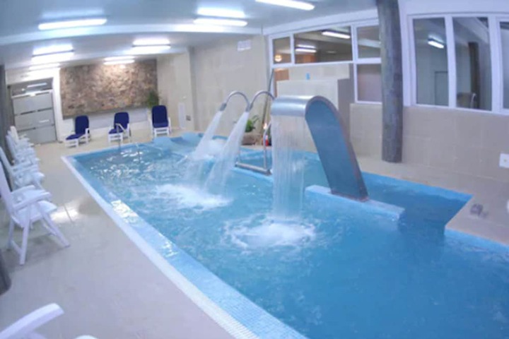 Pool 4 of 11