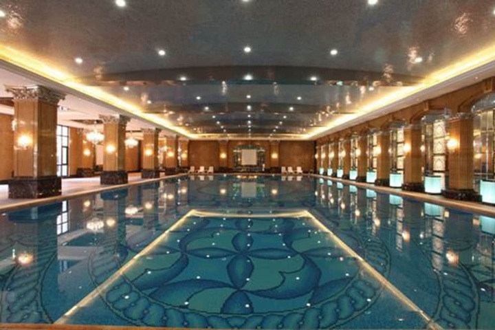 Pool Hotel