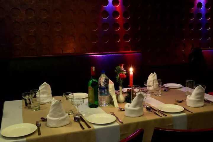 Dining 9 of 16