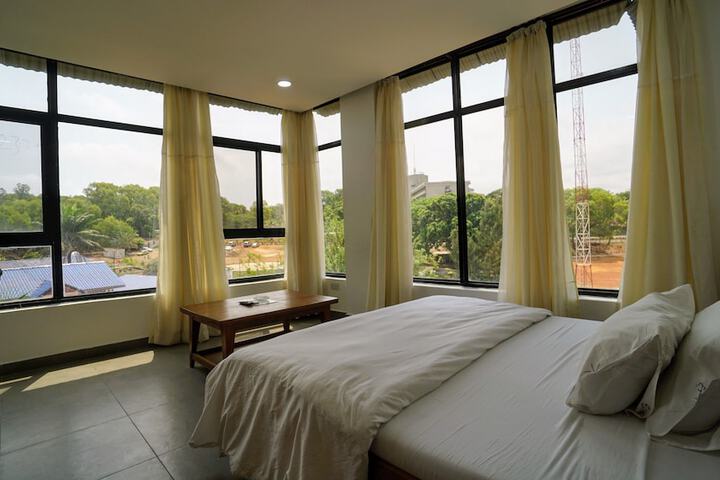 Room 12 of 84
