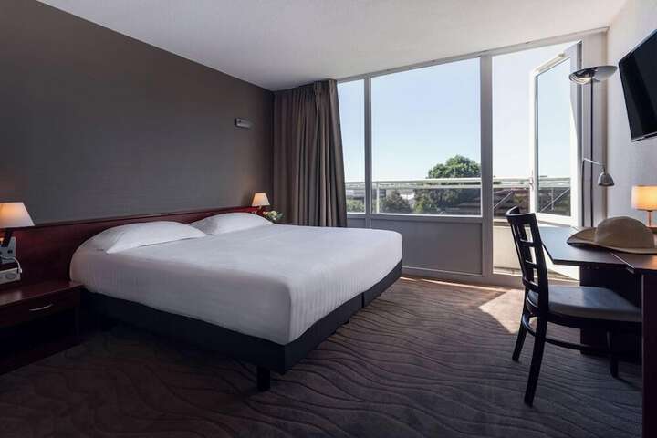 Room 36 of 130