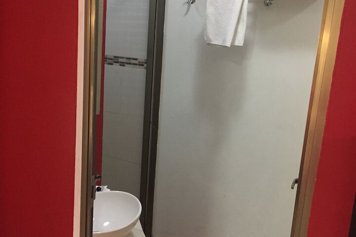 Room 30 of 40