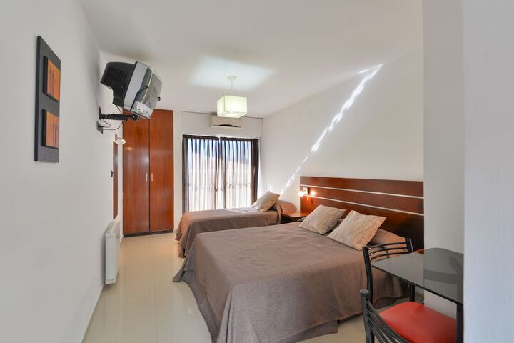 Room 9 of 40