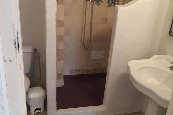 Room 20 of 39