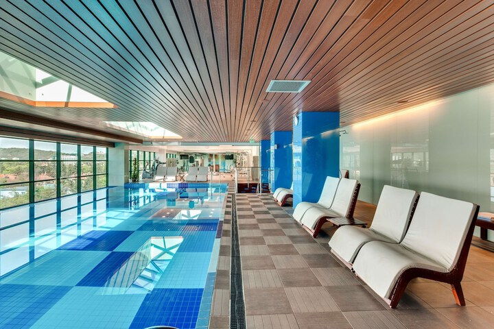 Pool 42 of 86